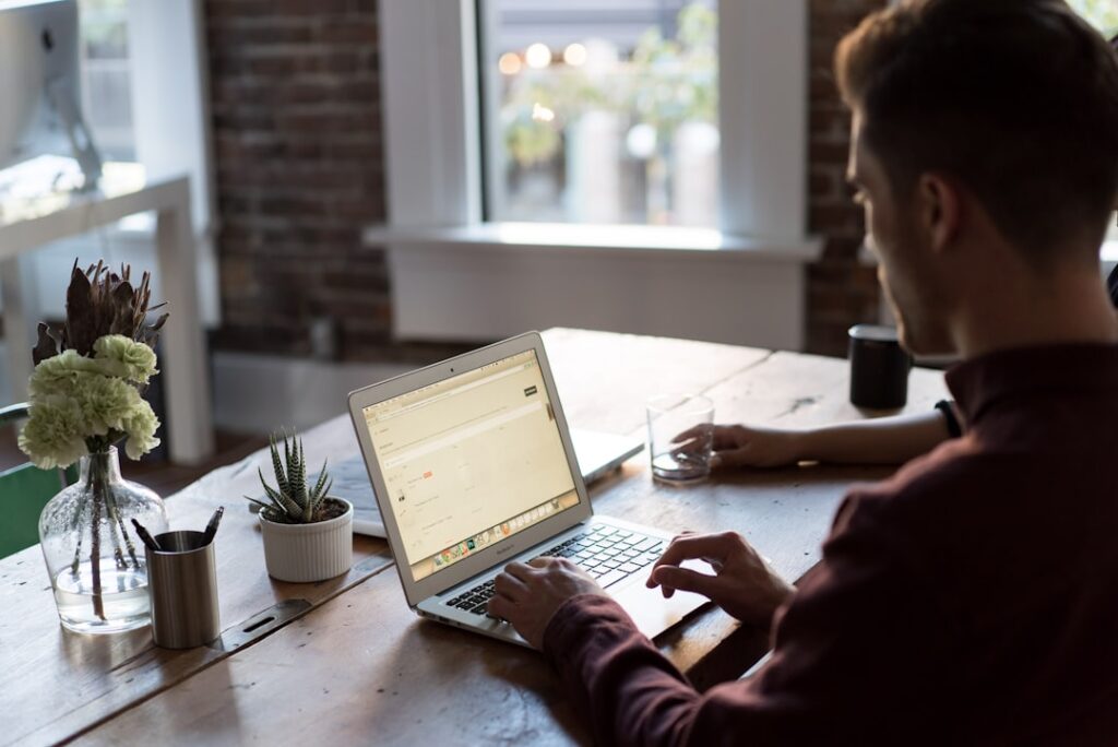The Ultimate Guide to Payroll & Bookkeeping Outsourcing